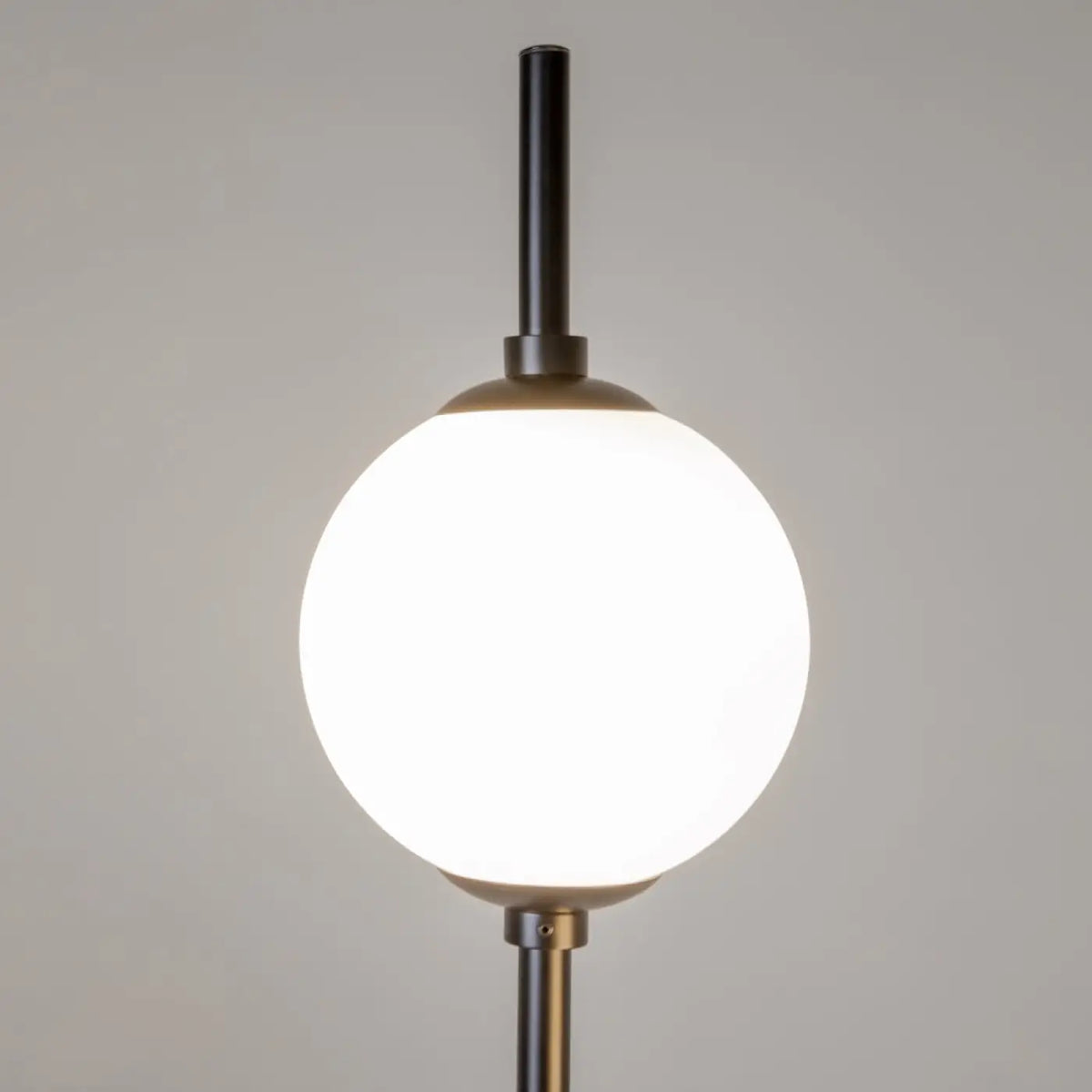 Lampadaire LED à deux globes en verre, 150 cm, noir ou doré