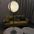 Lampadaire moderne à boules de verre blanches, deux modèles