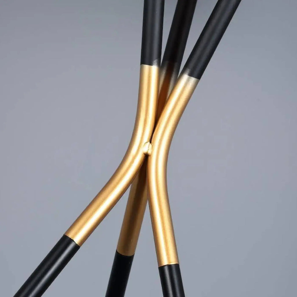 Lampadaire sur pied design, silhouette épurée pour le salon