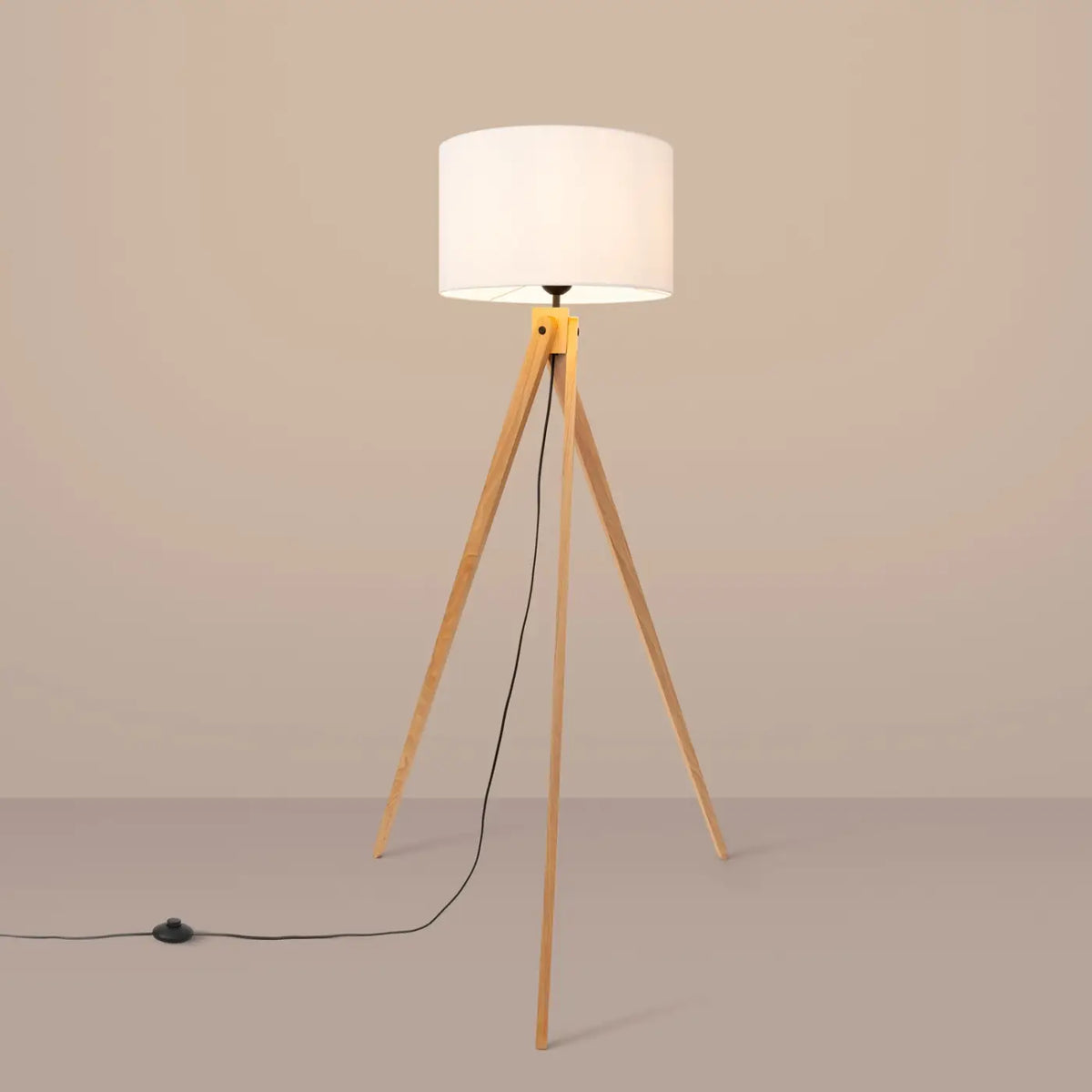 Lampadaire trépied en bois naturel, abat-jour tissu de 40 cm
