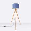 Lampadaire trépied en bois naturel, abat-jour tissu de 40 cm, bleu marine/bois naturel