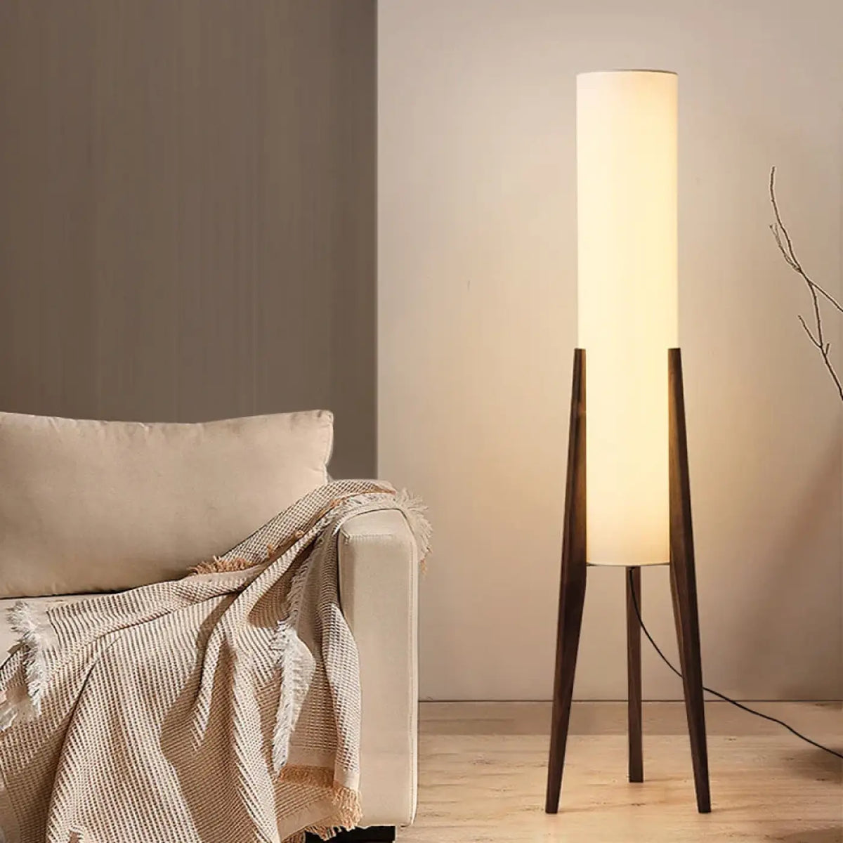 Lampadaire trépied nordique en bois naturel, beige ou marron, marron