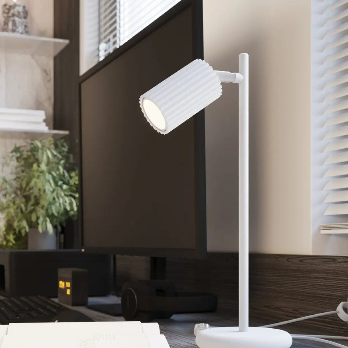 Lampe à poser à spot orientable en aluminium nervuré, 43 cm