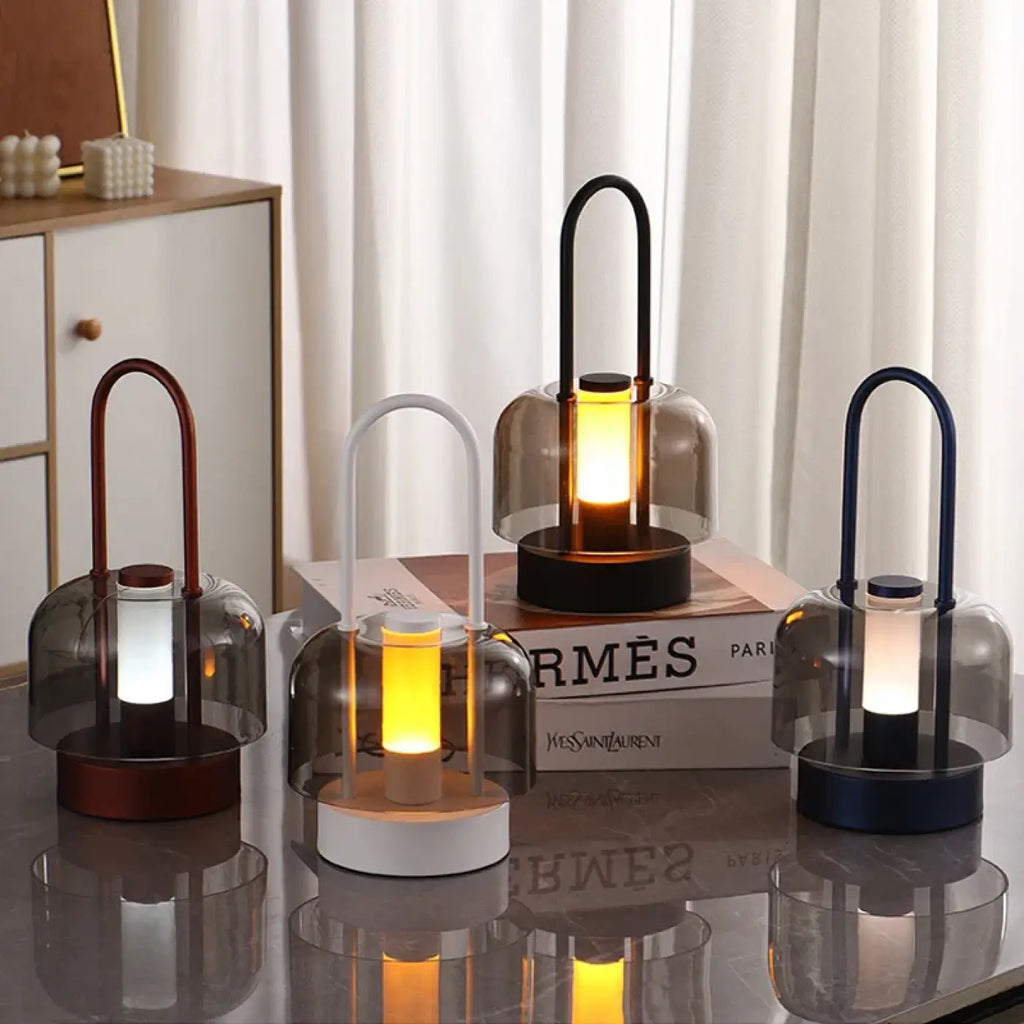 Lampe de table en verre et métal, quatre coloris, deux modèles