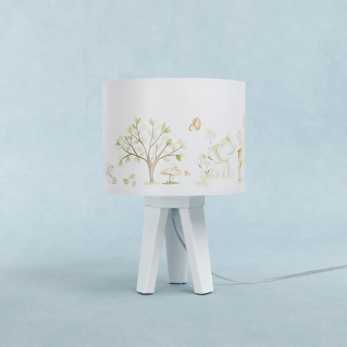 Lampe de chevet enfant au pied en bois, animaux de la savane