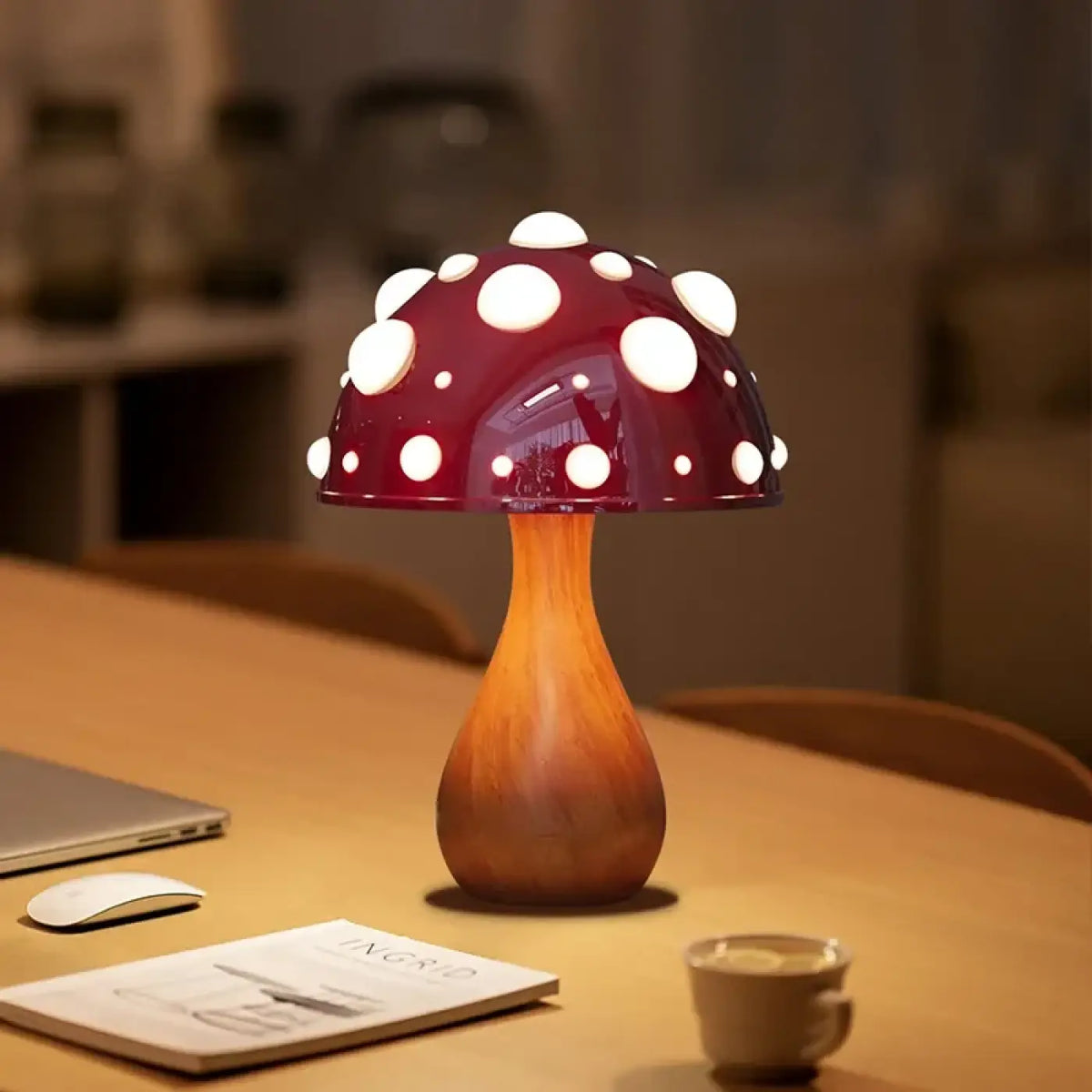 Lampe champignon à pois blancs, pied en bois, abat-jour céramique