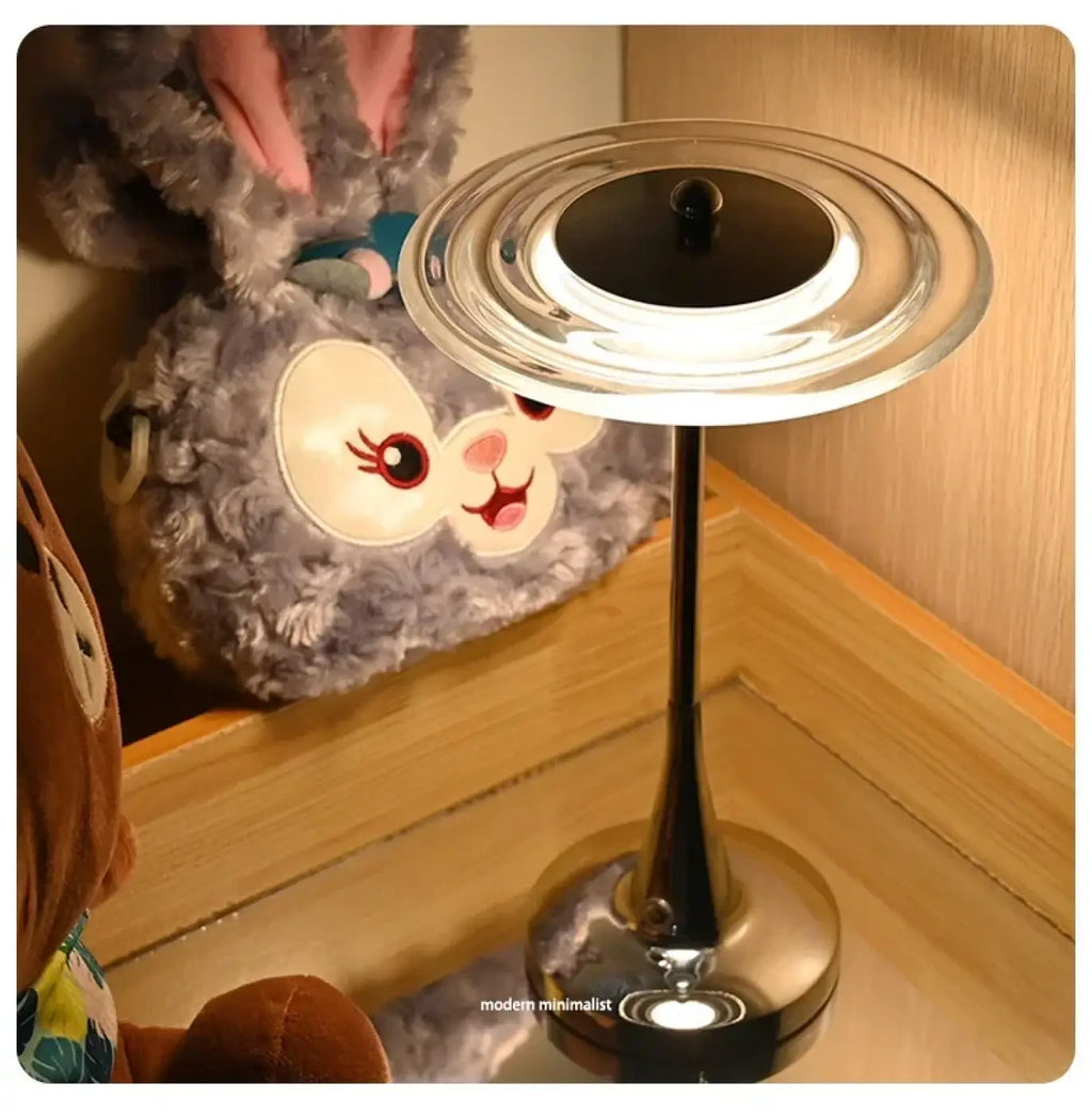 Lampe de chevet en forme de soucoupe volante