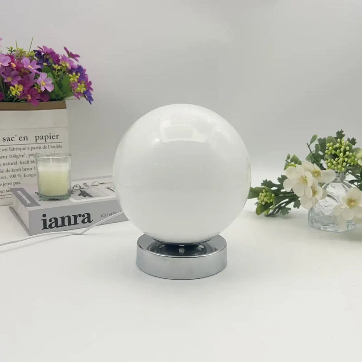 Lampe de chevet ballon en verre, cinq coloris au choix, blanc