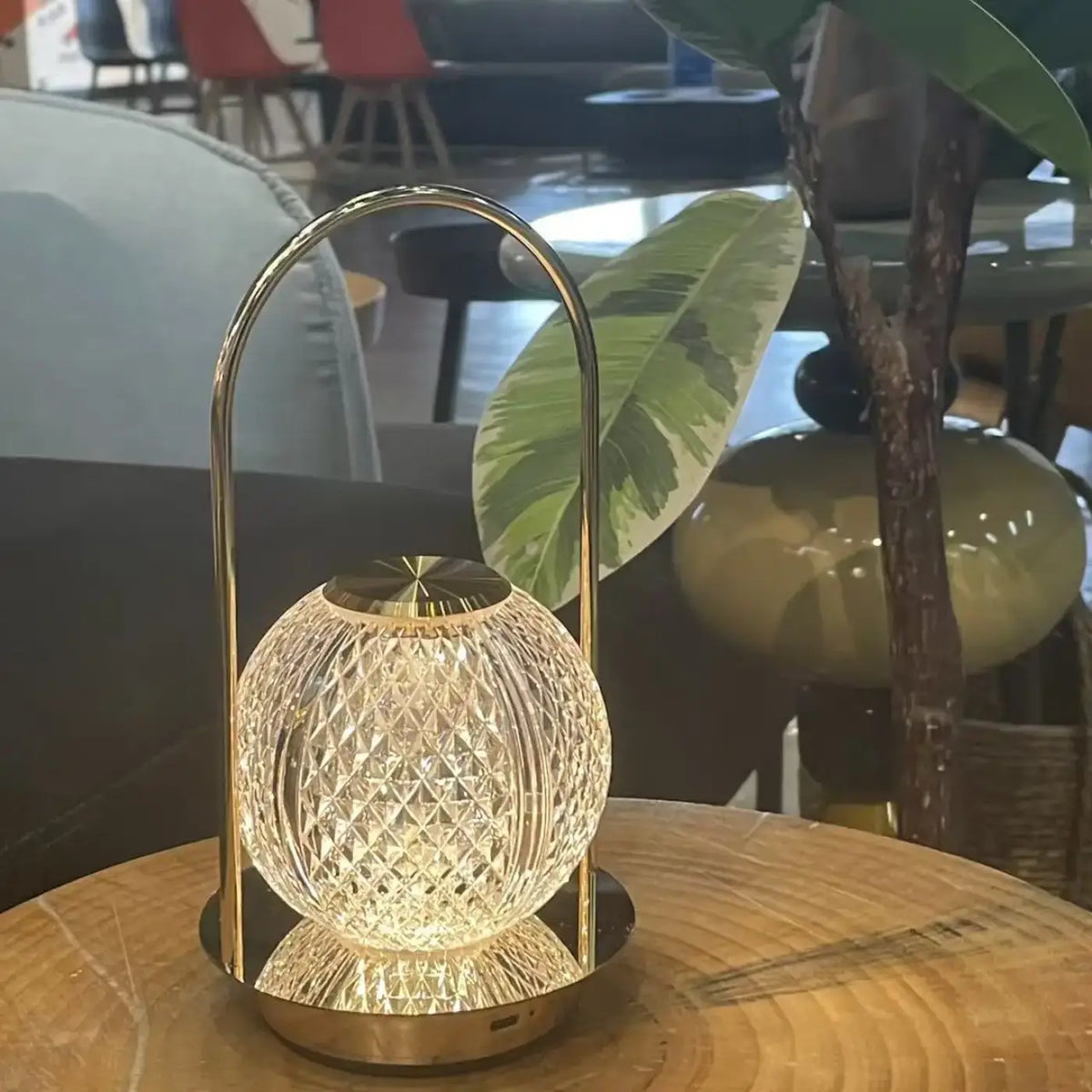 Lampe de chevet élégante, modèle boule ou cylindrique