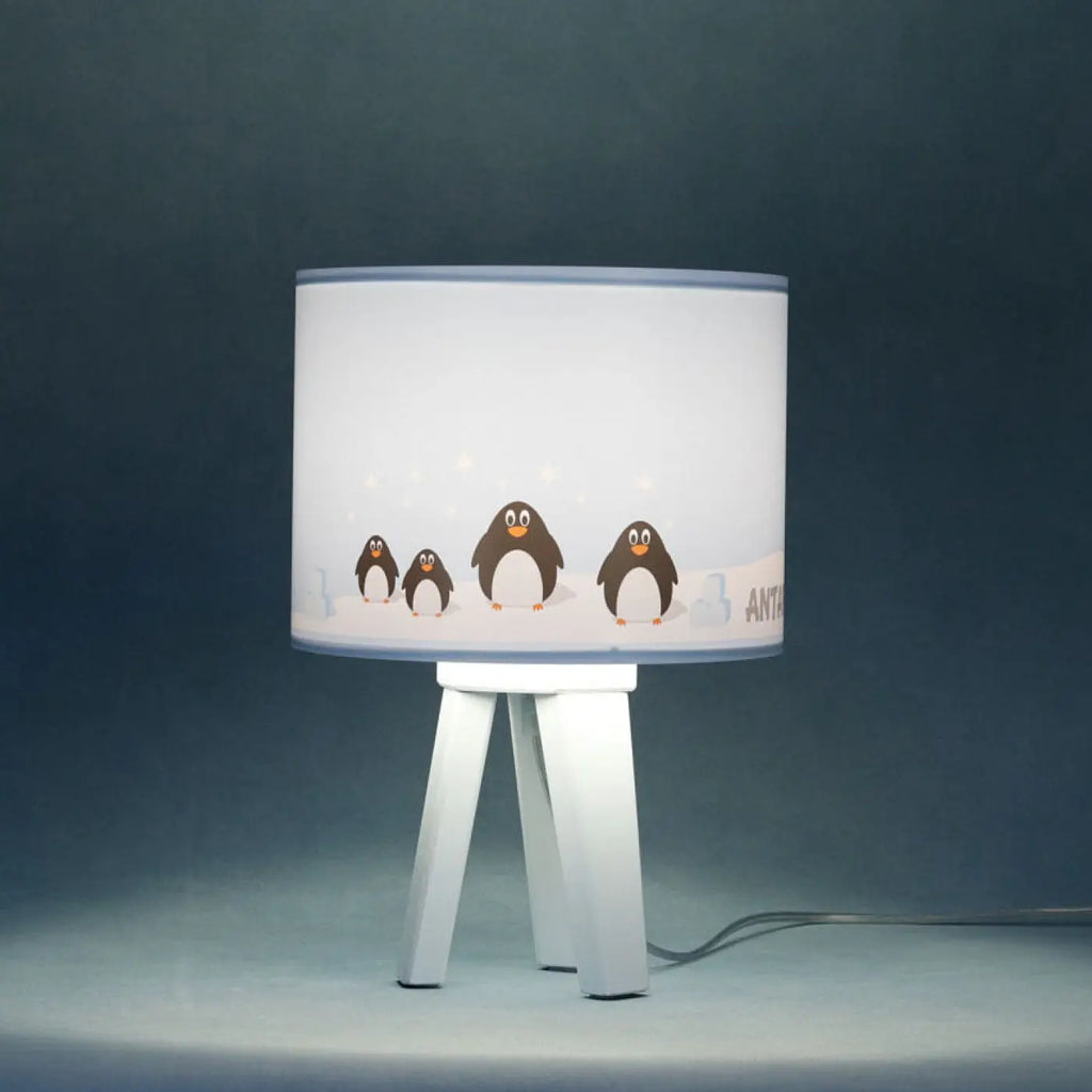 Lampe de chevet enfant en bois, pingouins sur la banquise bleu clair