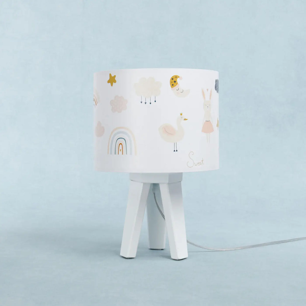 Lampe de chevet enfant à motifs animaliers, pied en bois