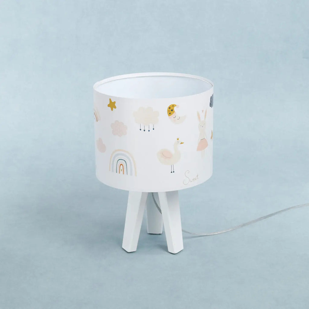 Lampe de chevet enfant à motifs animaliers, pied en bois