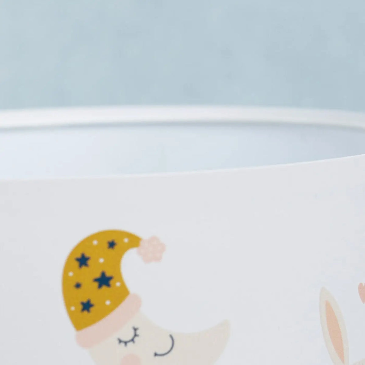 Lampe de chevet enfant à motifs animaliers, pied en bois