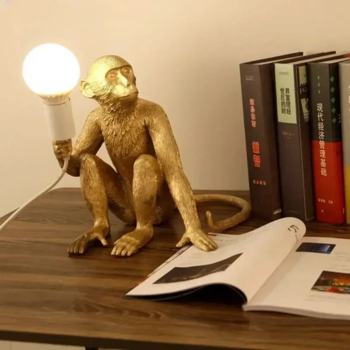 Lampe de chevet singe en résine, noir, doré ou blanc, doré