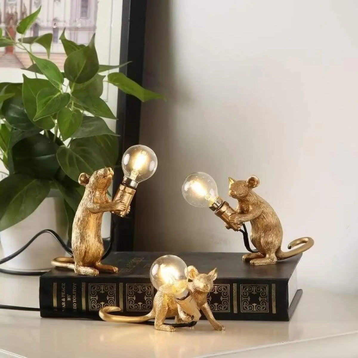 Lampe de chevet souris, trois modèles A, B, C