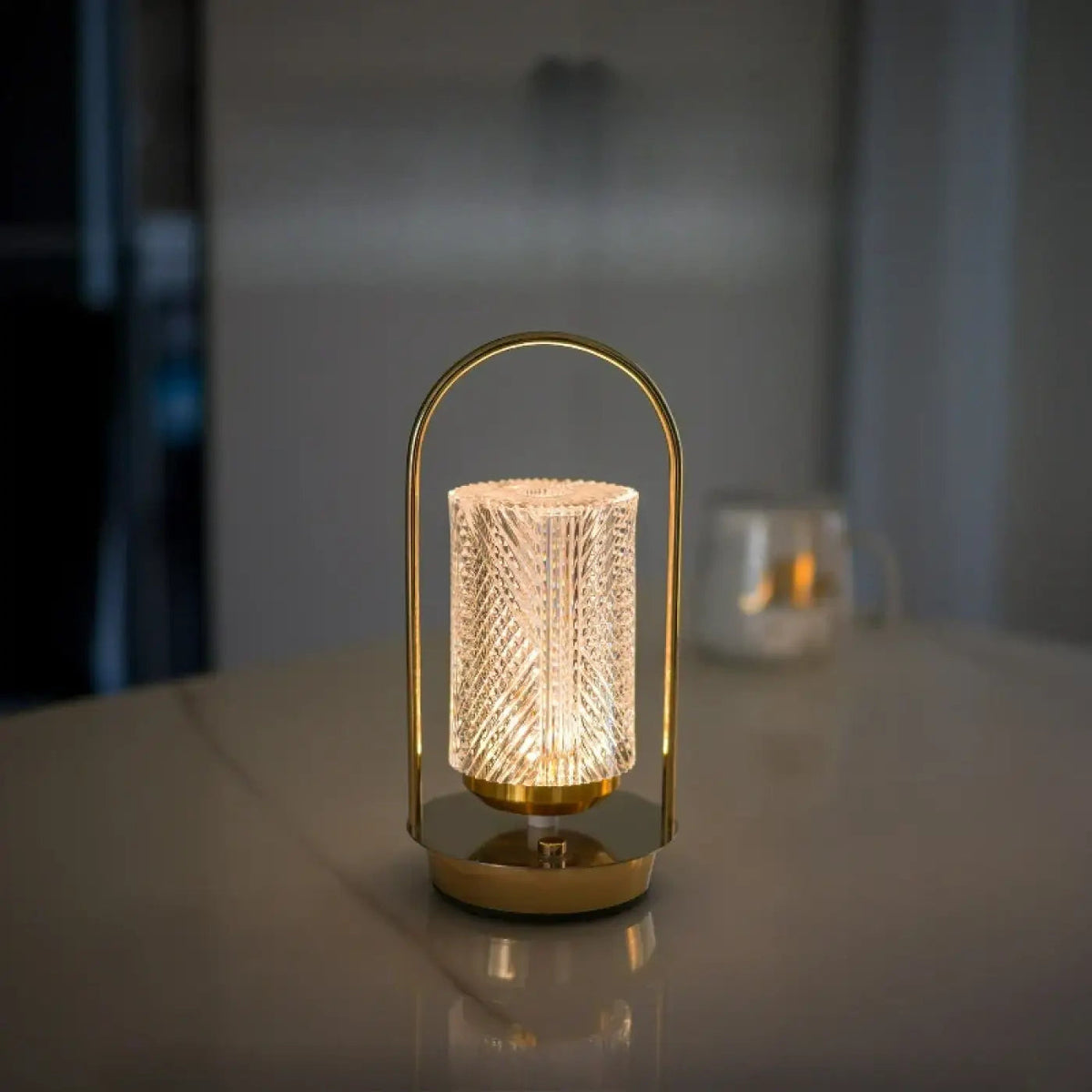 Lampe de chevet élégante, modèle boule ou cylindrique