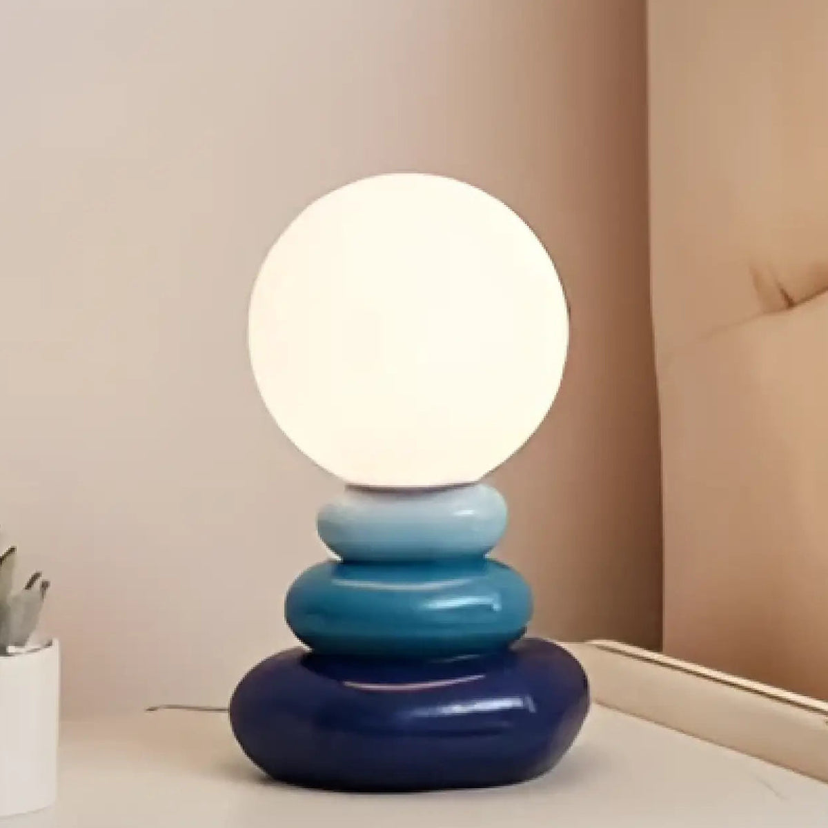 Lampe de chevet en galets empilés, bleu, orange ou gris, bleu
