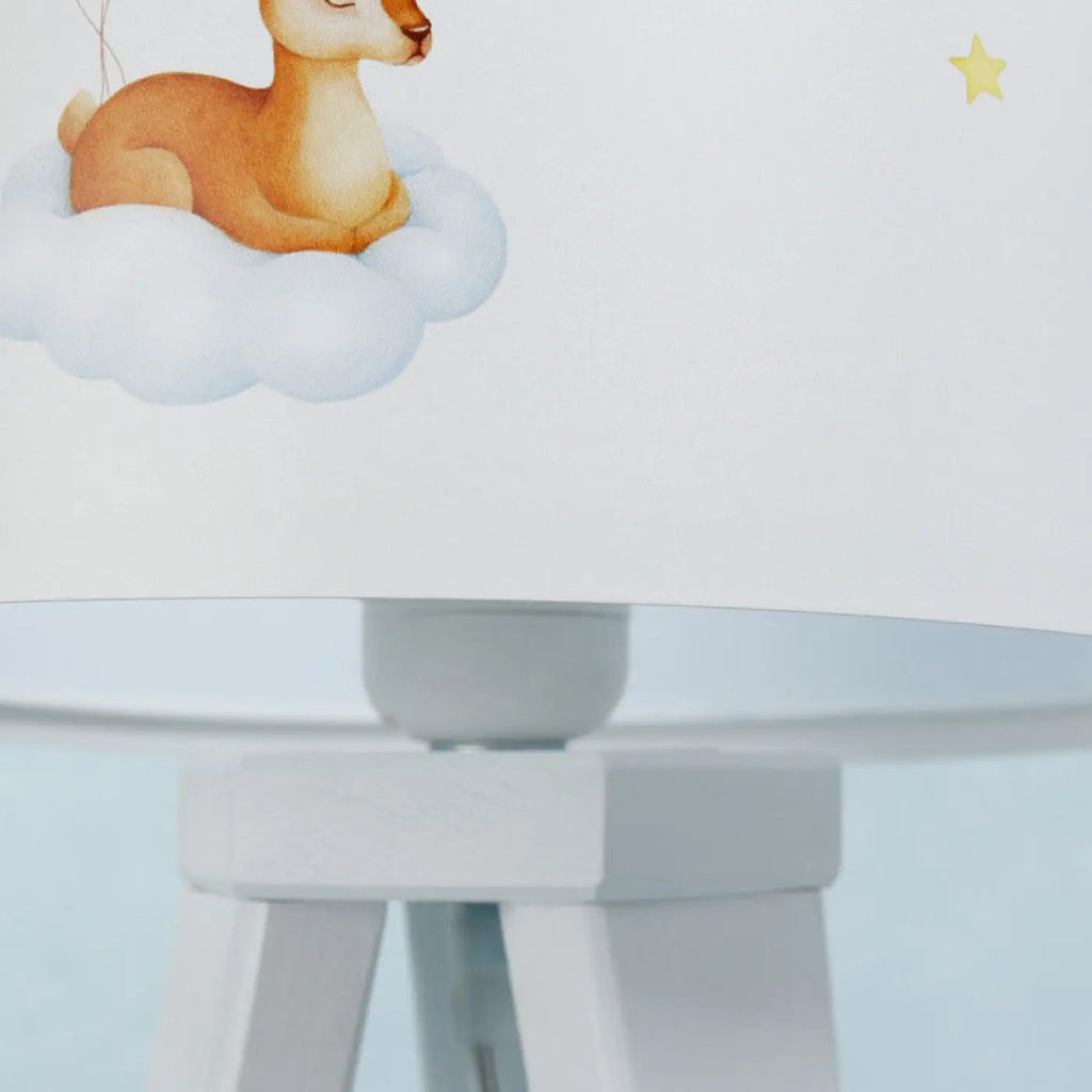 Lampe de chevet enfant faon sur un nuage, pied en bois
