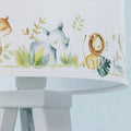 Lampe de chevet enfant à pied en bois, animaux blanc et jaune clair