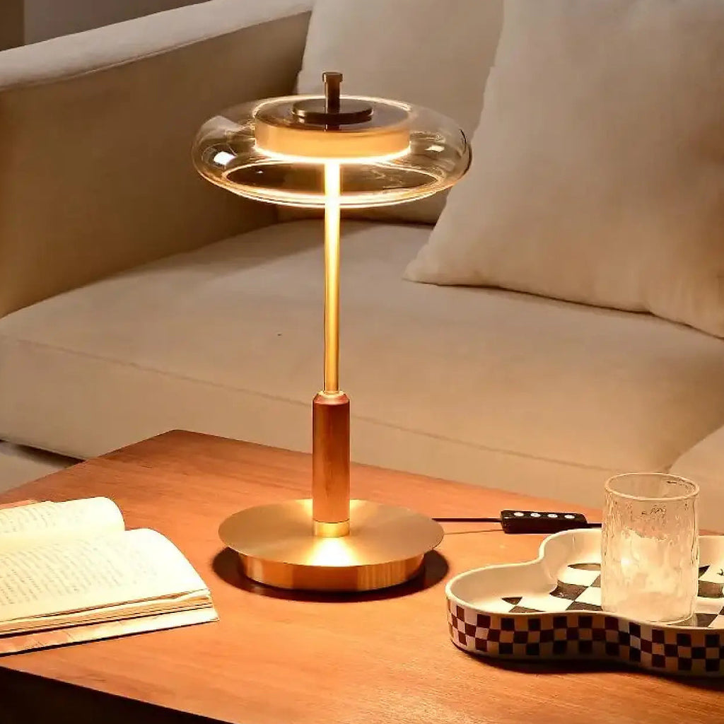 Lampe de chevet moderne aux lignes épurées