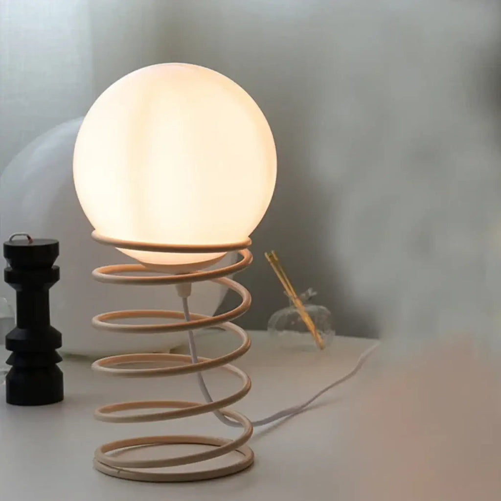 Lampe à poser au pied en spirale, cinq modèles