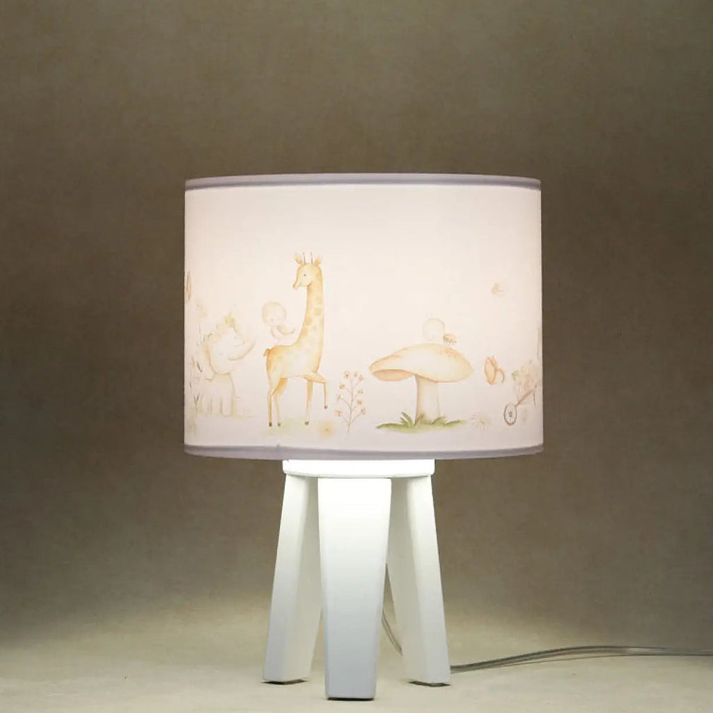 Lampe de chevet enfant au pied en bois, animaux de la savane