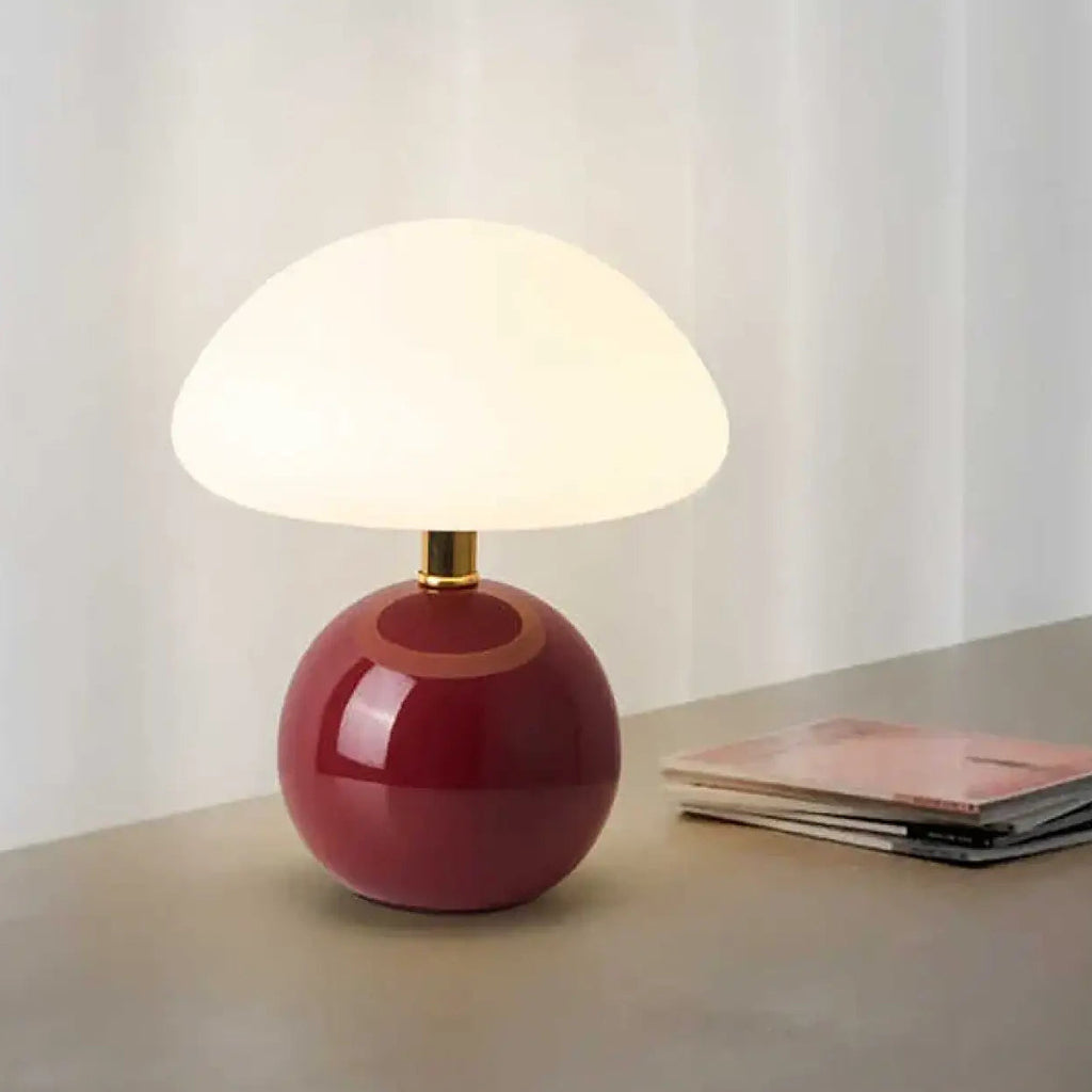Lampe champignon, globe en verre opalin sur socle en céramique