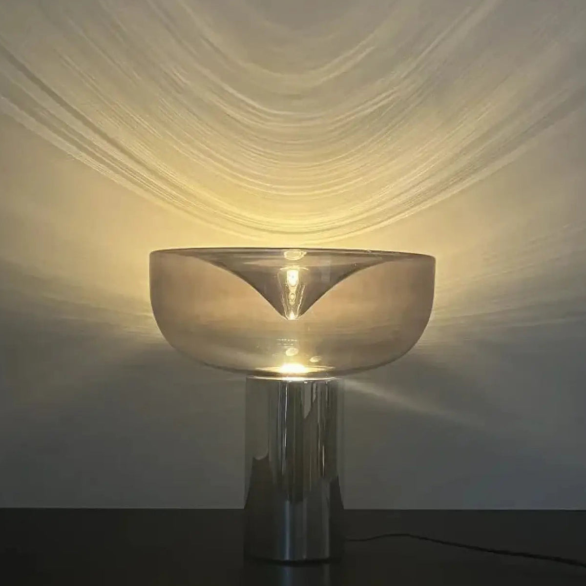 Lampe à poser en verre fumé, six modèles
