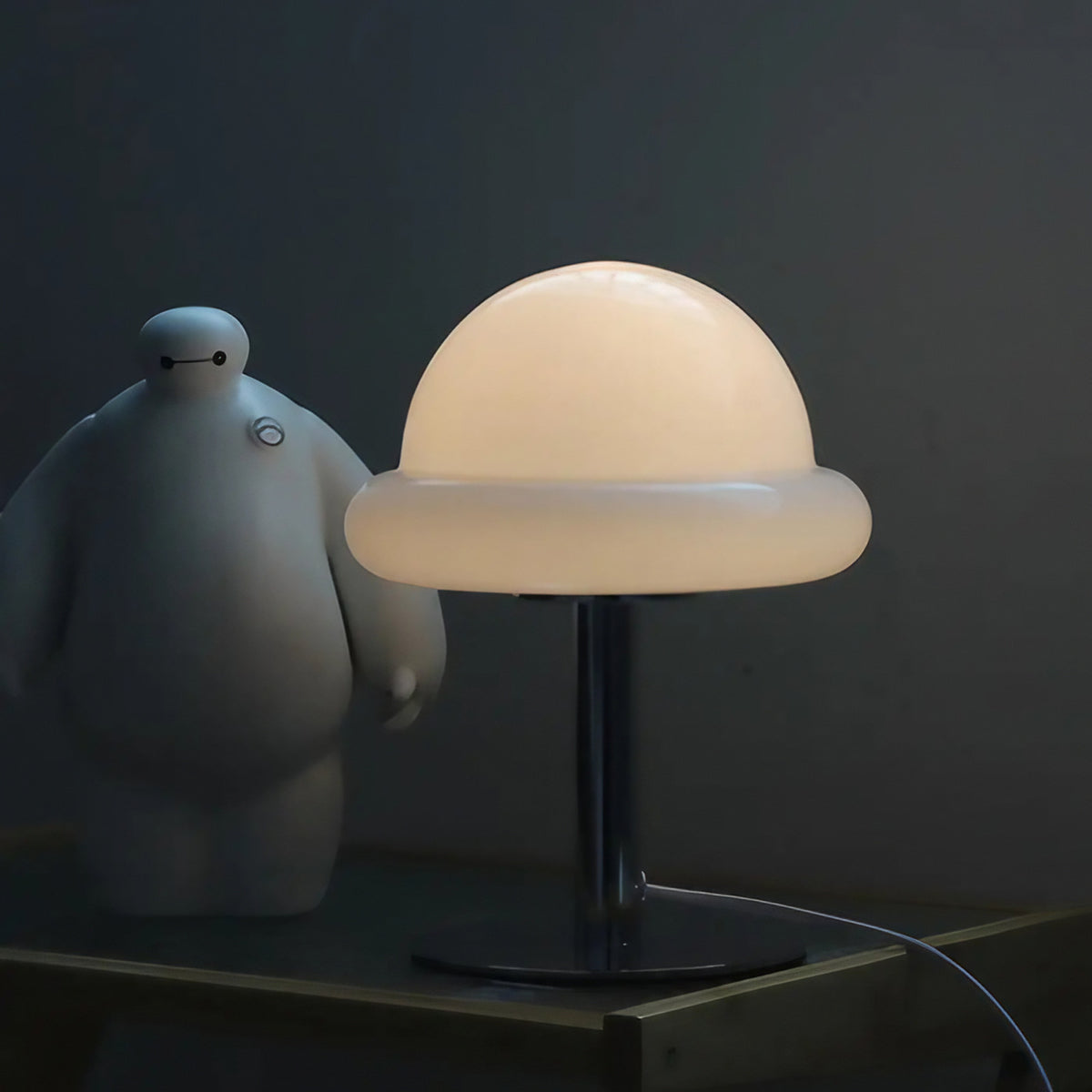 Lampe champignon en verre laqué, sept coloris