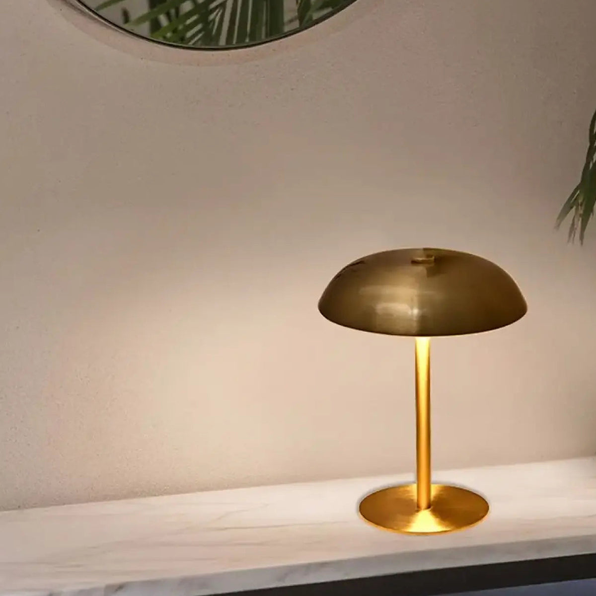 Lampe de chevet tactile aux courbes douces, six coloris