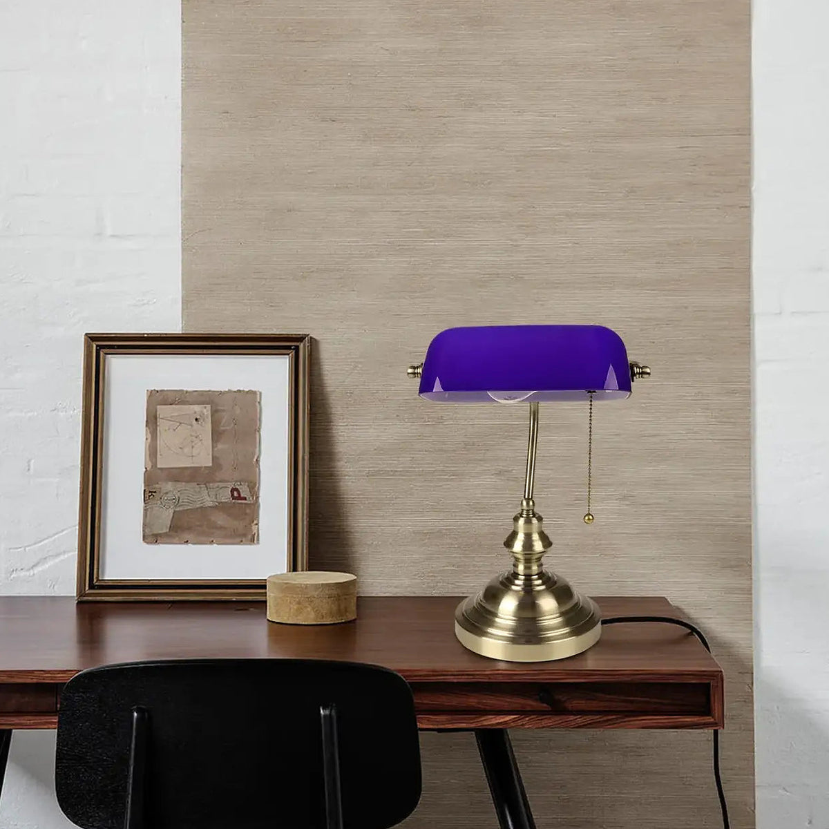 Lampe de table rétro, finition effet laiton et abat-jour coloré
