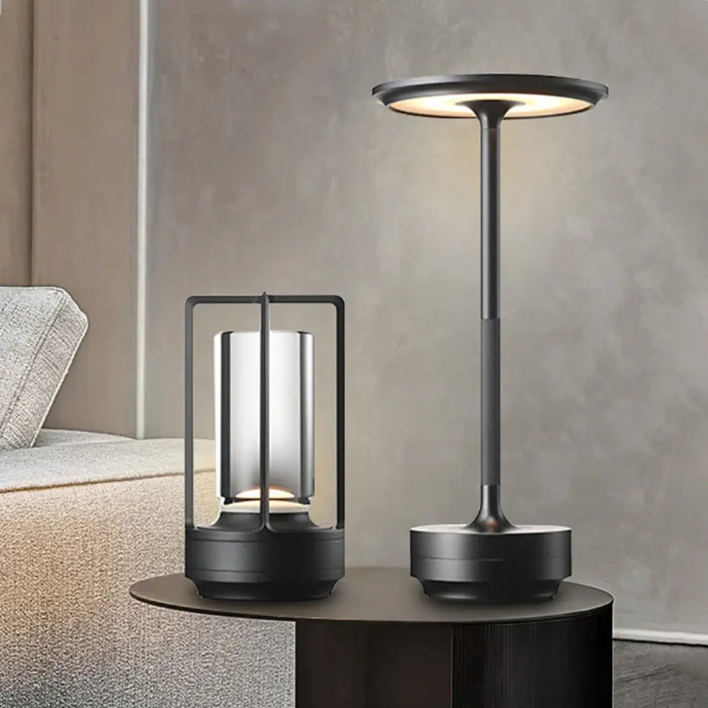 Lampe de table sans fil à structure métallique, deux modèles