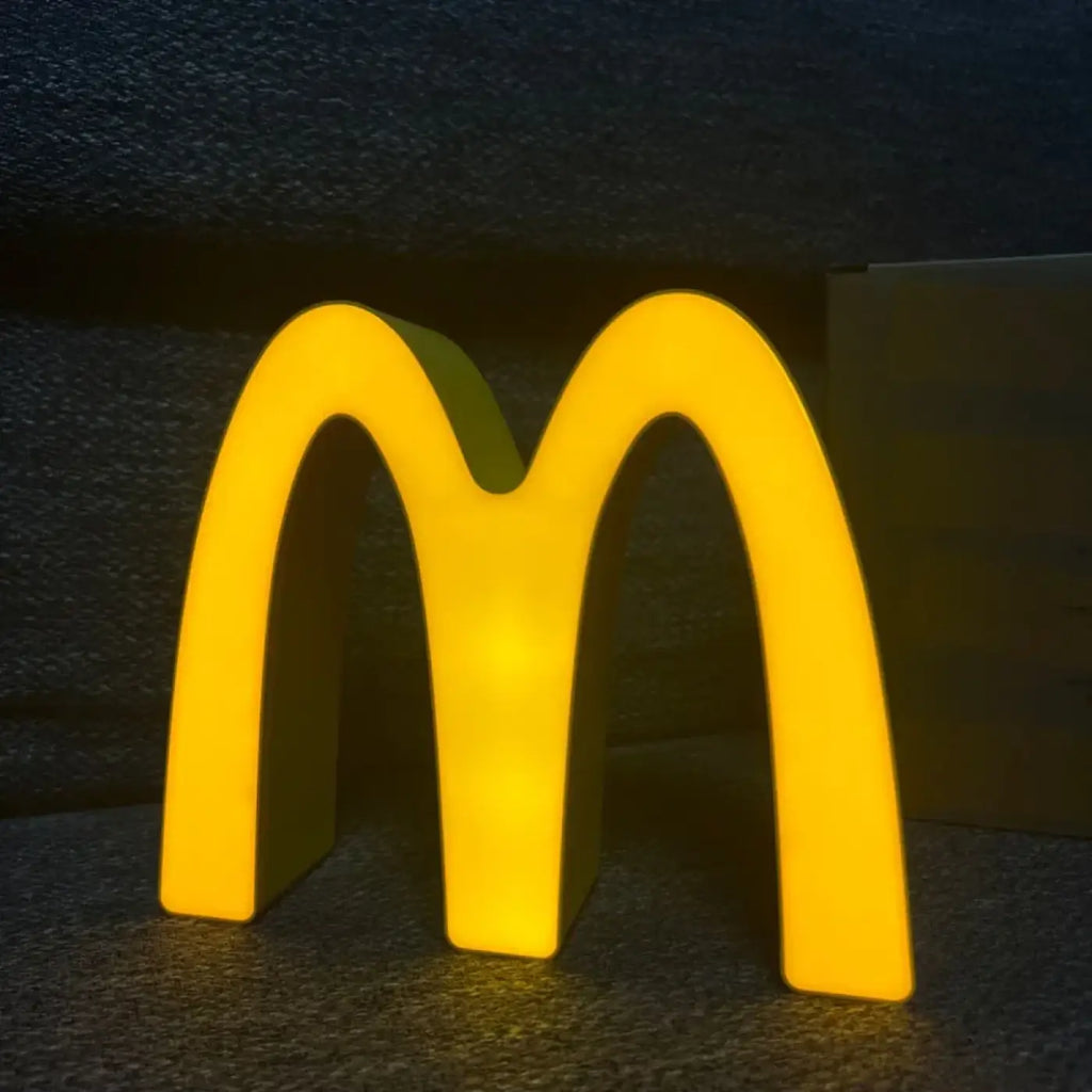 Lampe décorative fantaisie jaune, pour chevet ou bureau