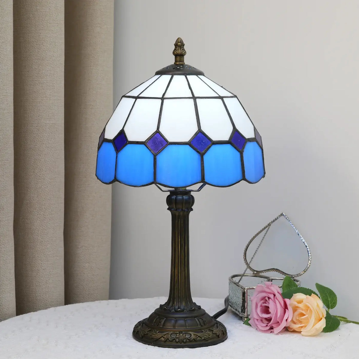 Lampe au design méditerranéen, verte, orange ou bleue, bleu