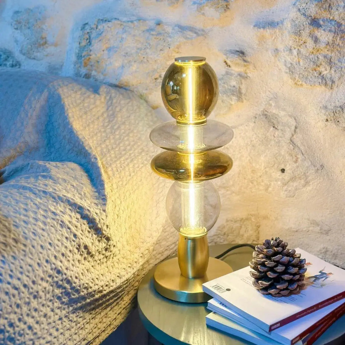 Lampe de chevet à verrines en verre soufflé, structure dorée