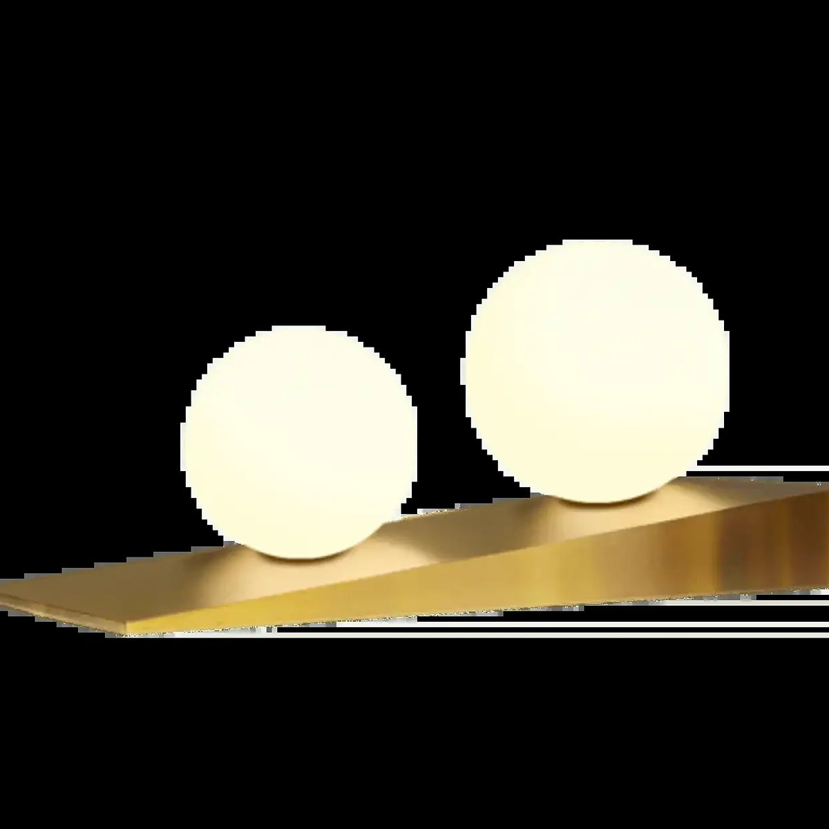 Lampe à poser dorée, deux globes de verre blanc