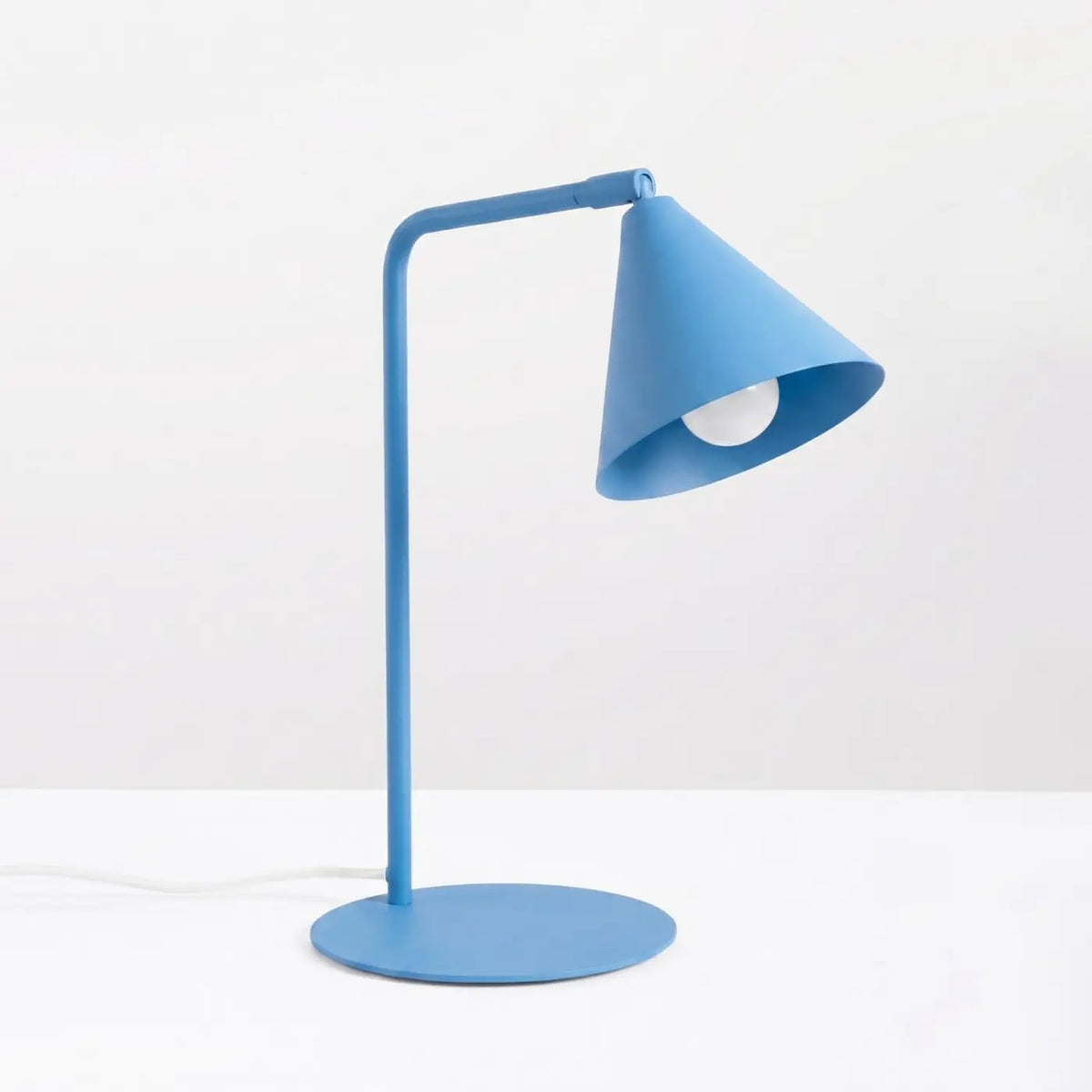 Lampe à poser à bras coudé, abat-jour conique orientable, 15 coloris, bleu azur
