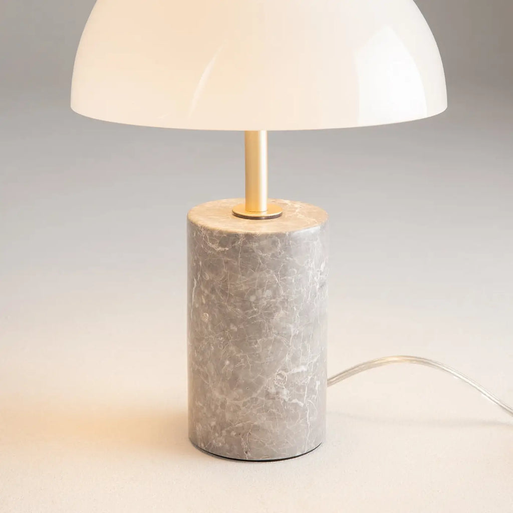 Lampe à poser LED globe opalin sur socle en marbre, 46 cm