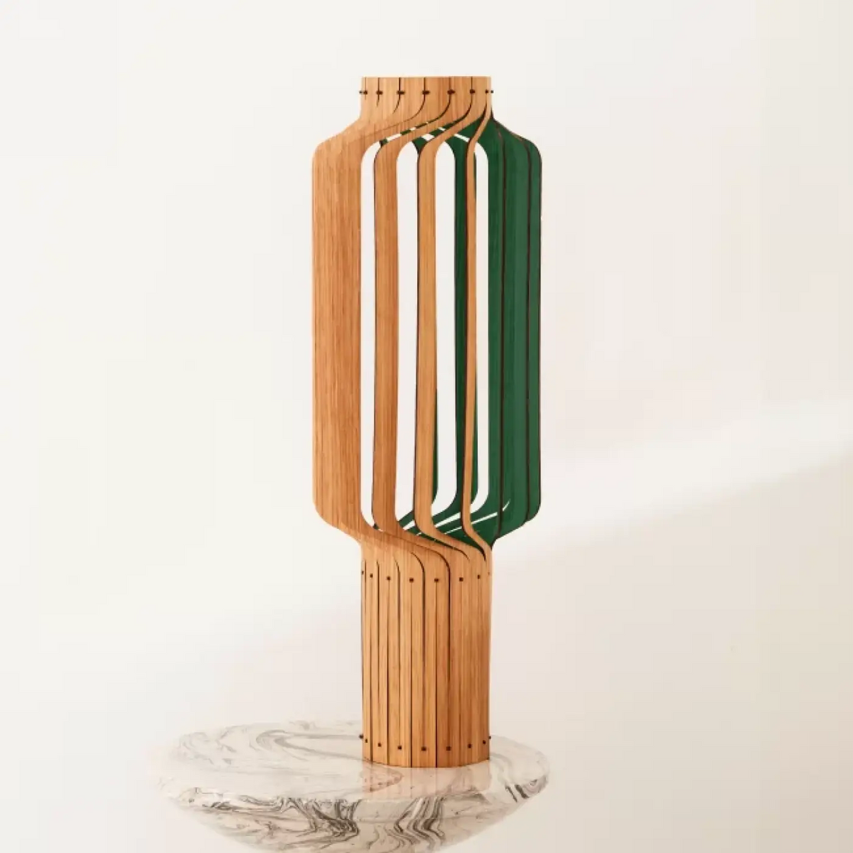 Lampe lanterne en bois plaqué chêne, trois hauteurs S, M, L, vert