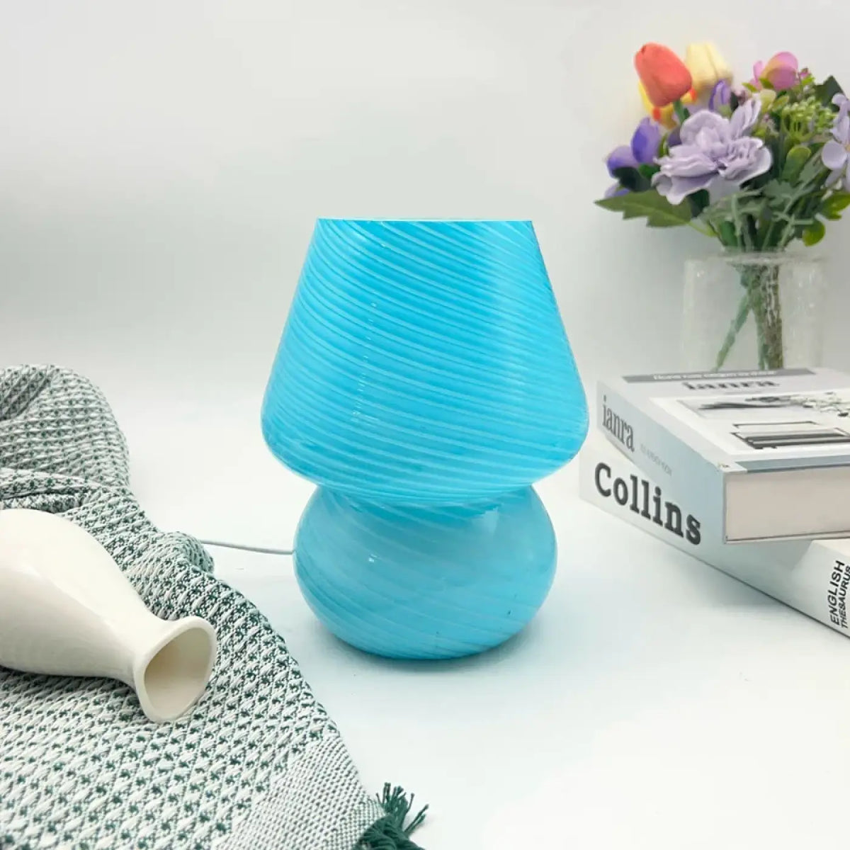 Lampe de chevet raffinée, bleue ou rose, bleu