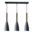 Lampe à suspendre en cinq coloris, dont multicolore, gris