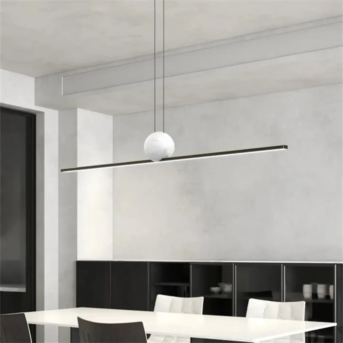 Suspension minimaliste en cuivre à boule de verre opalin
