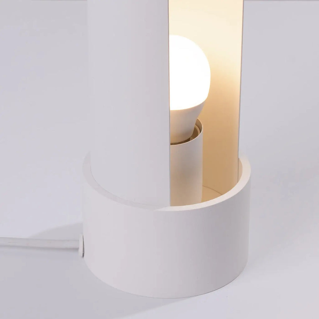 Lampe à poser cylindre ajouré en acier blanc, 21 cm