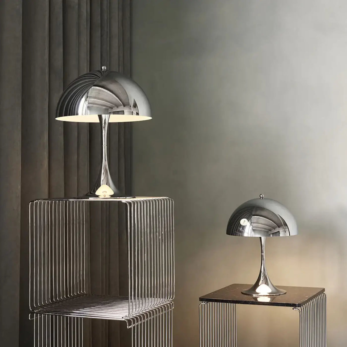 Lampe de chevet chromée au style contemporain