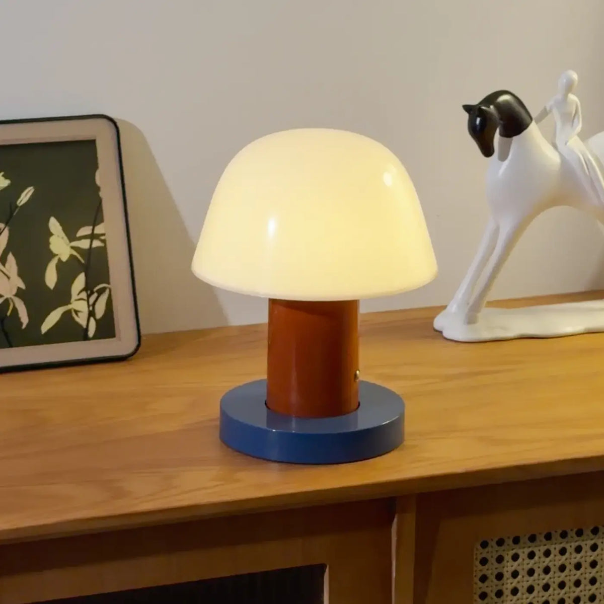 Lampe champignon design à base métal, marron ou bleu, marron