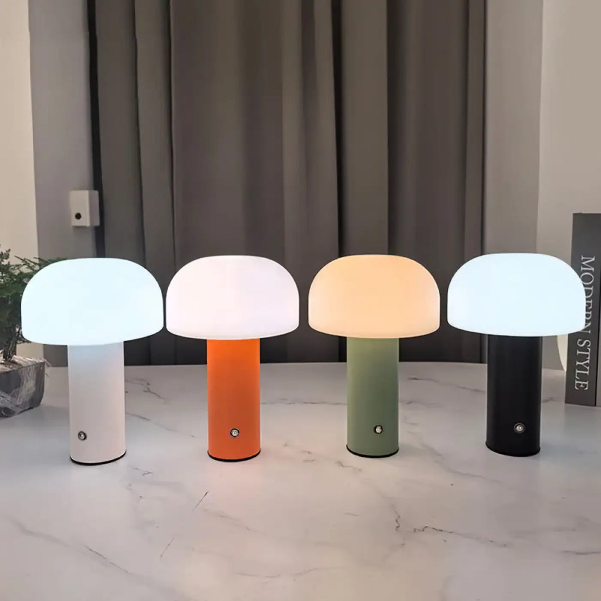Lampe champignon aux courbes douces, noir, orange ou blanc