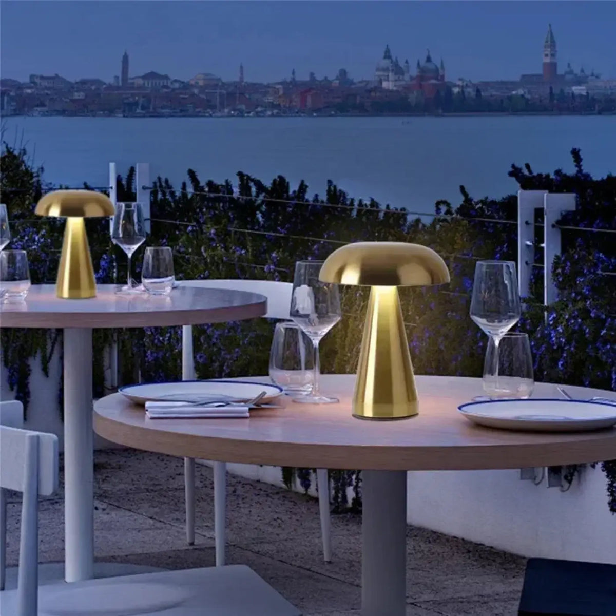 Lampe champignon moderne, finition dorée ou argentée