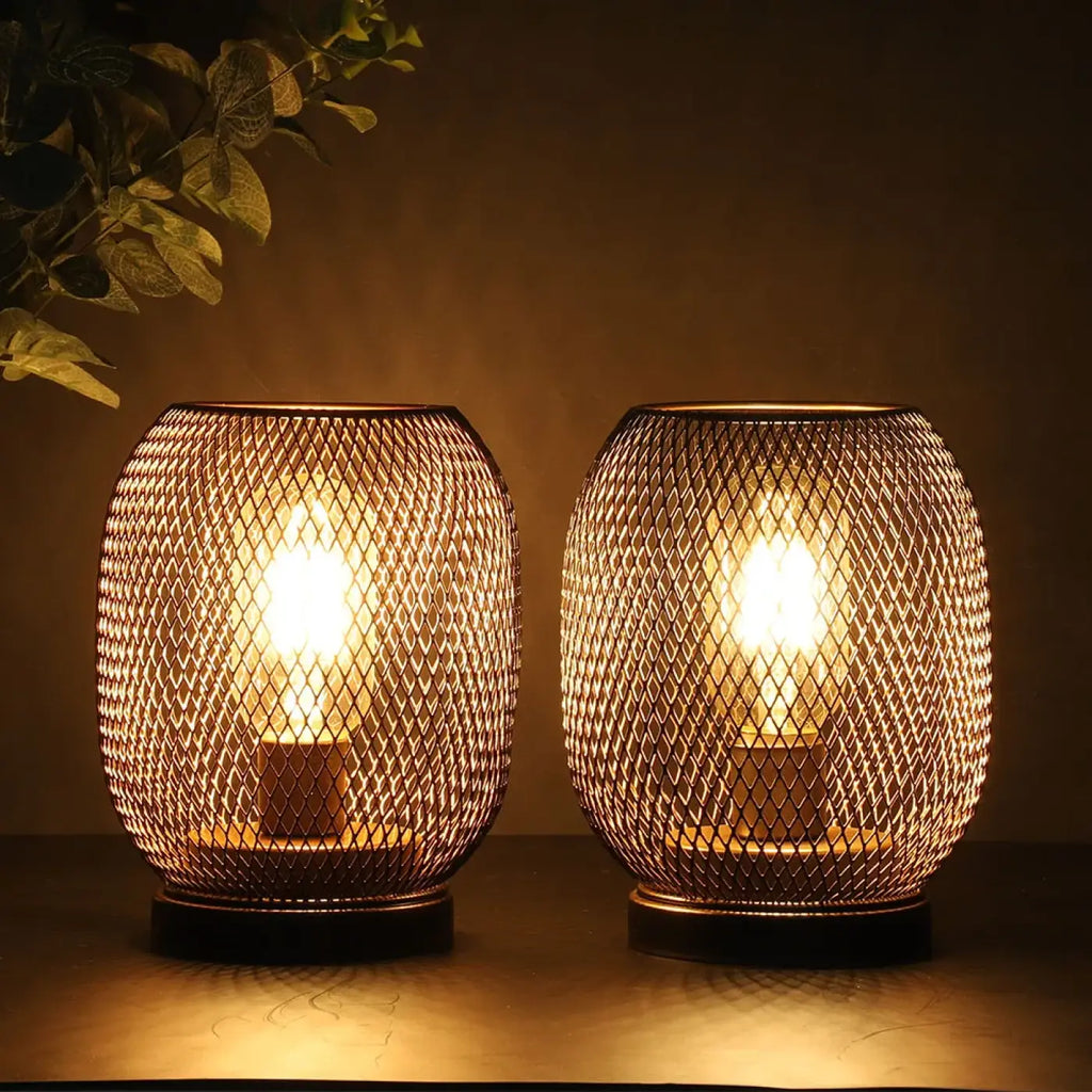 Lampe de table en métal tressé, ampoule apparente
