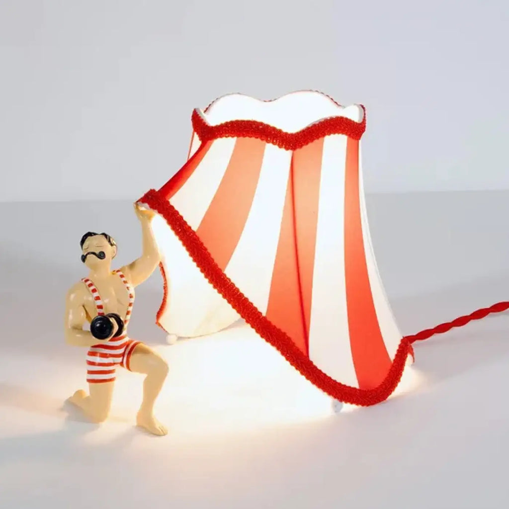 Lampe à poser personnage et abat-jour rayé, trois modèles