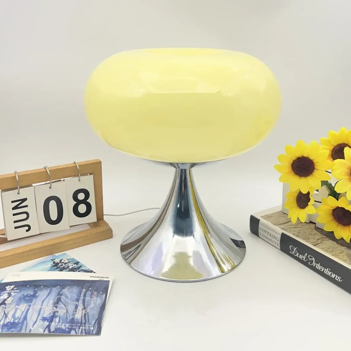 Lampe à poser rétro, diffuseur en verre arrondi, cinq coloris, jaune